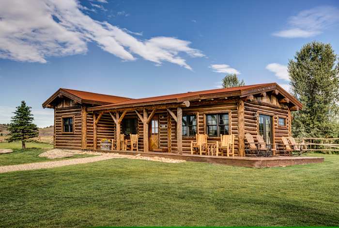 Magee_Cabin_Exterior_TZ